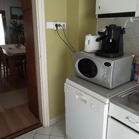 Vadkacsa Apartmanhaz Medencevel * Замарди