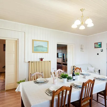 Vadkacsa Apartmanhaz Medencevel Zamárdi
