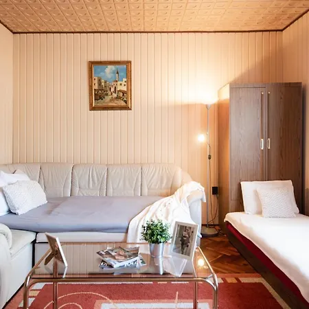 Vadkacsa Apartmanhaz Medencevel Apartment