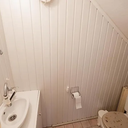 Vadkacsa Apartmanhaz Medencevel Zamardi