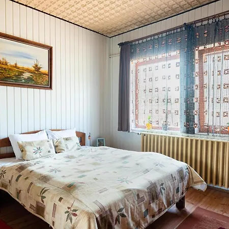 Apartment Vadkacsa Apartmanhaz Medencevel *
