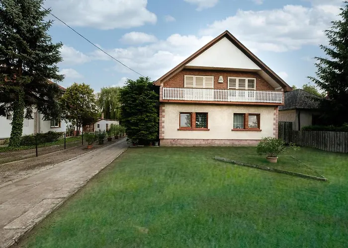 Vadkacsa Apartmanhaz Medencevel דירה *