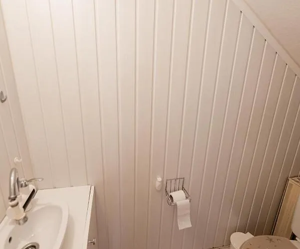 Vadkacsa Apartmanhaz Medencevel Zamardi